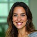 Depoente Marina Lopes, cliente empresarial, satisfeita
